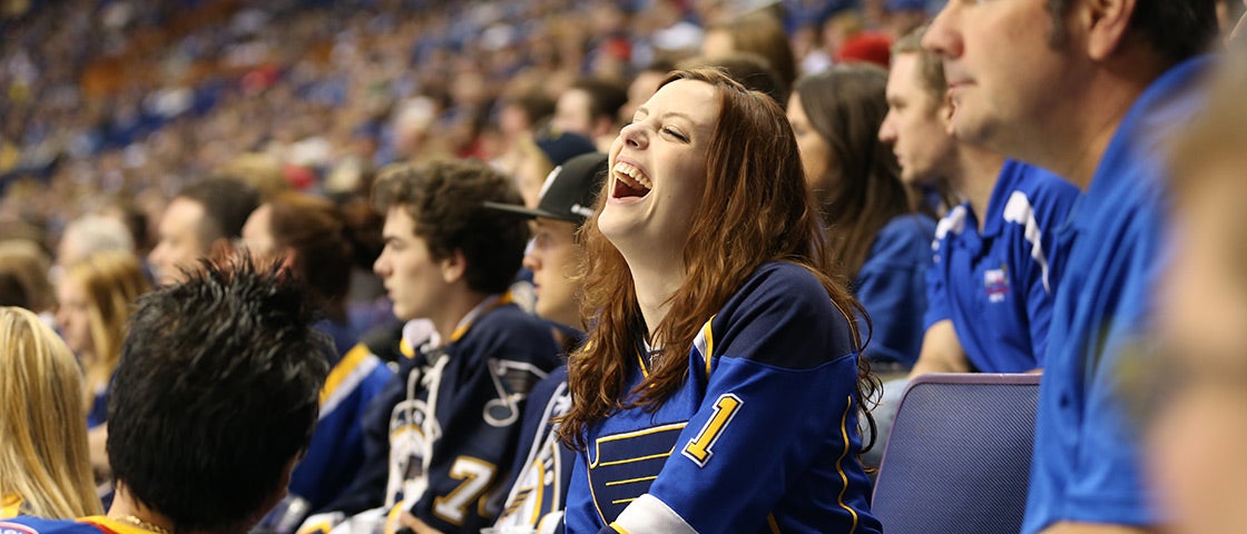 St. Louis Enterprise Center seating chart - St. Louis Blues NHL hockey game  arena stadium - Individual 'find my seat' locator showing how are seats &  rows numbered in VIP Glass rinkside